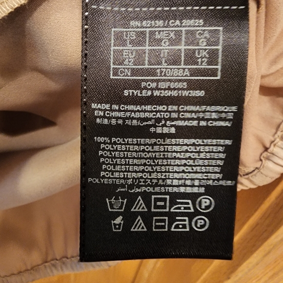 Guess Blouse - Picture 7 of 7